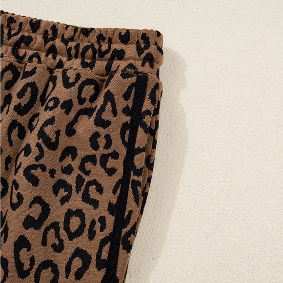 Leopard Print 2 PC Set - Picture 11 of 16
